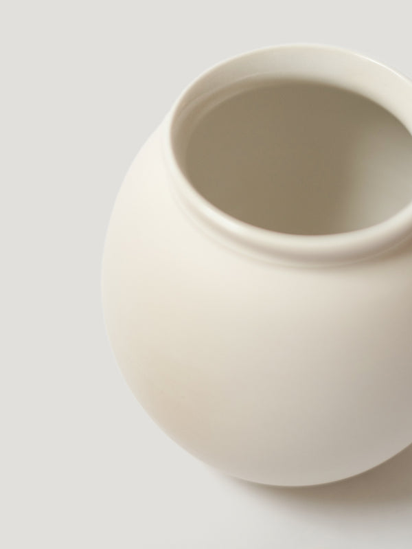 Porcelain Rounded - Medium 8 - Lotta von Bulow