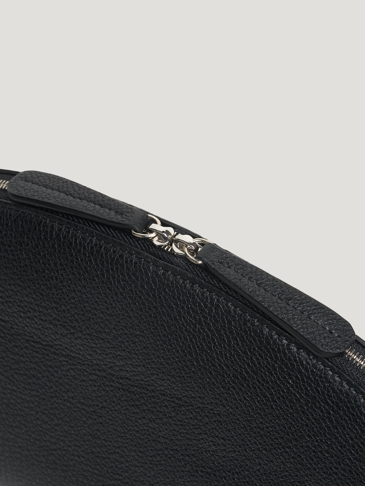 Black Large Travel Pouch - Connolly