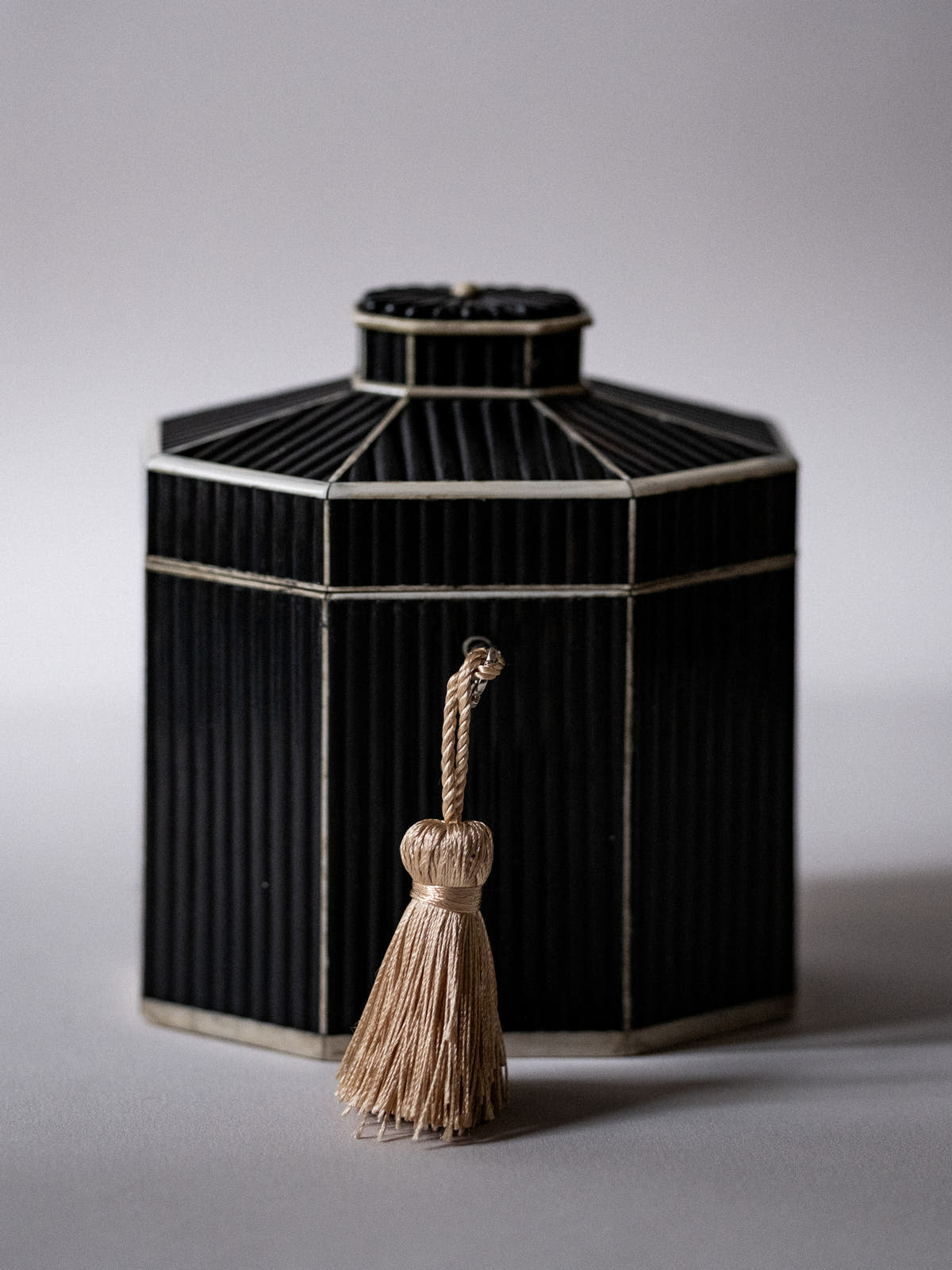 Octagonal Tented Top Tea Caddy c1815 - N/A - Connolly