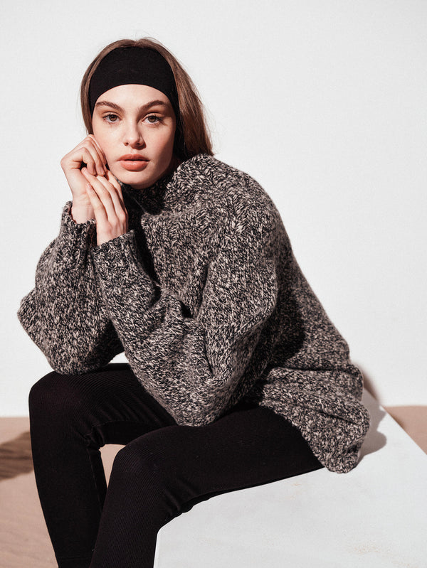 Black/Ecru Oversized Chunky Knit