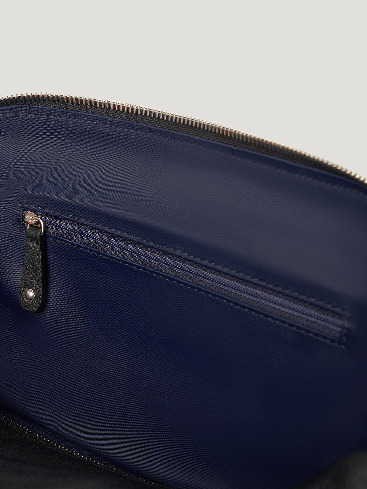 Black Small Washbag - Connolly