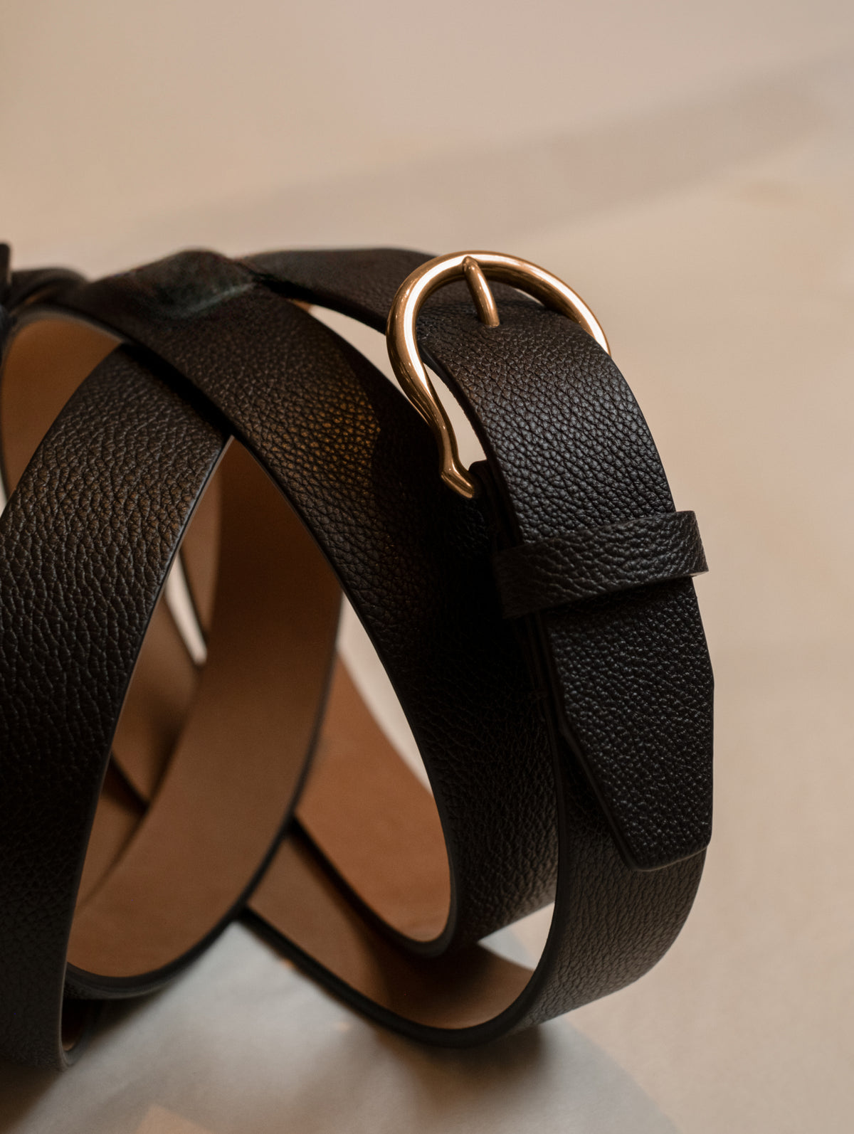 Black Grain Gold Shield Buckle Belt - Connolly