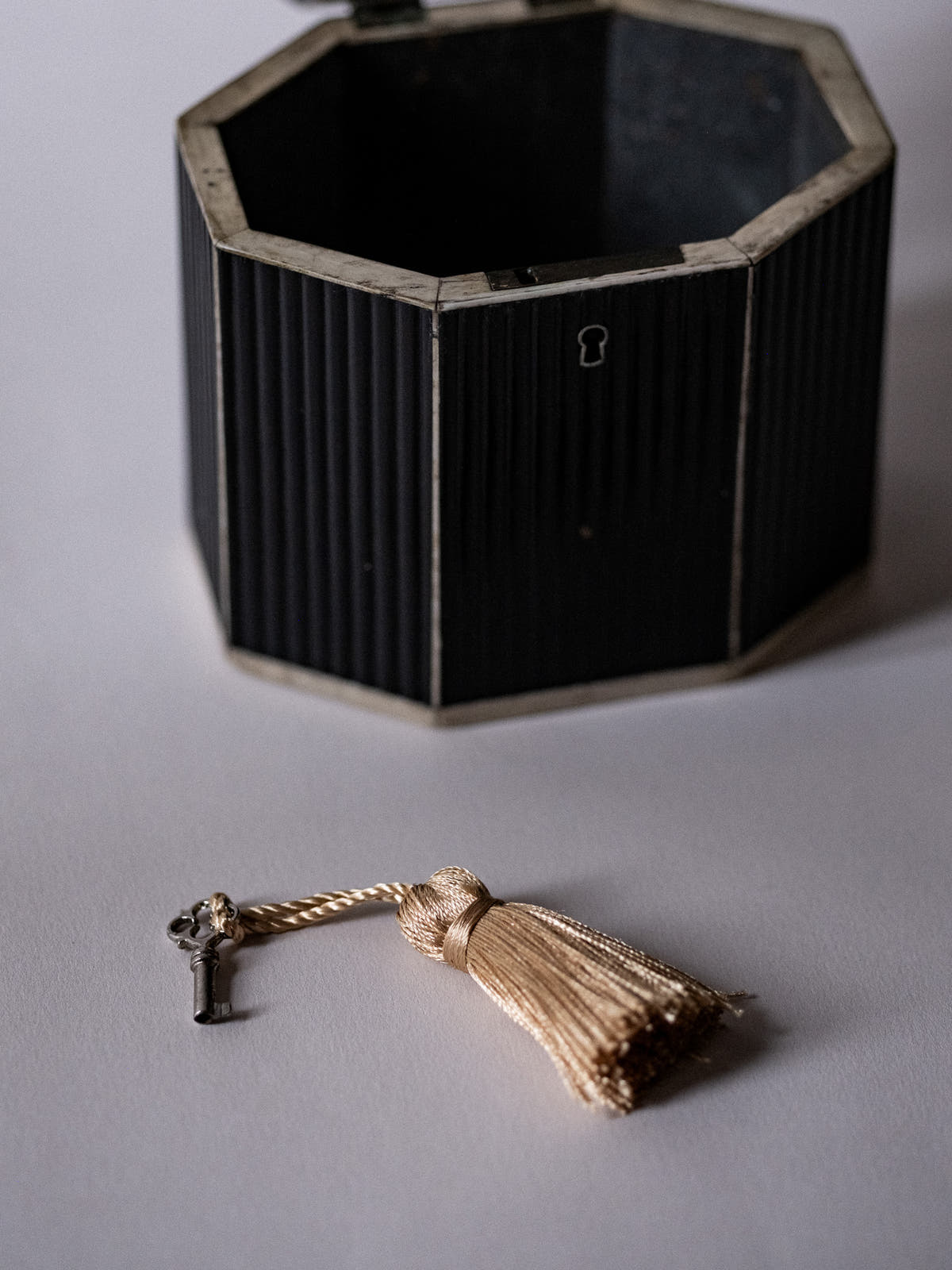 Octagonal Tented Top Tea Caddy c1815 - N/A - Connolly