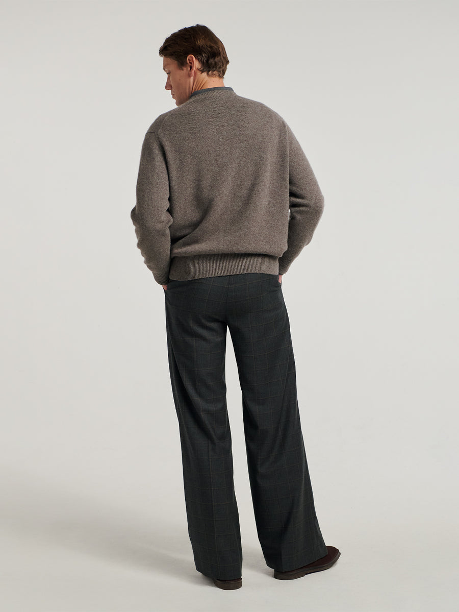 Elk 4 Ply Favourite V Neck Sweater - Connolly