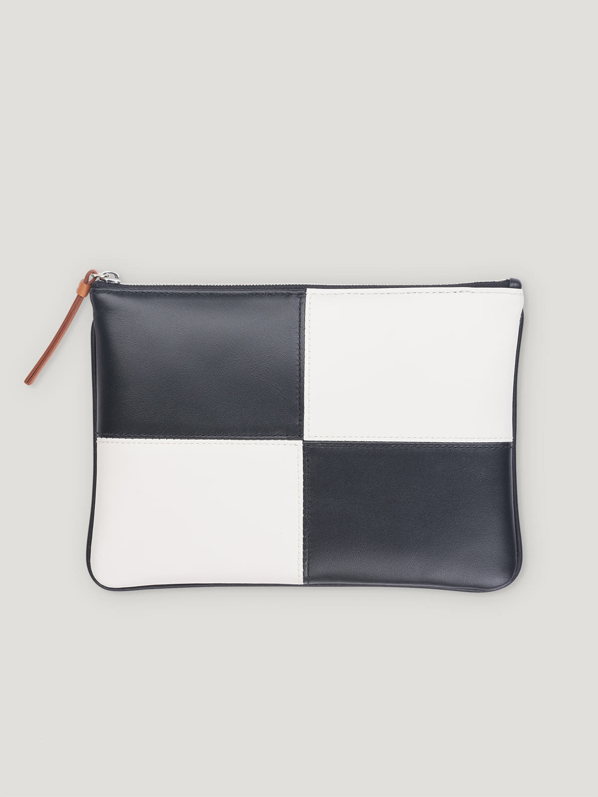 Black/White Circuit Pouch 1945 - Connolly