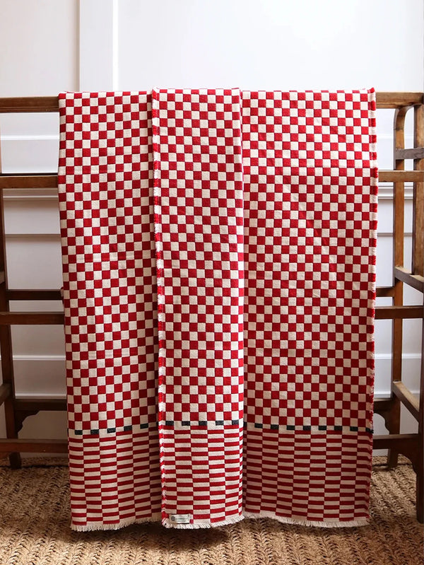 White/Red Cashmere Checkered Blanket