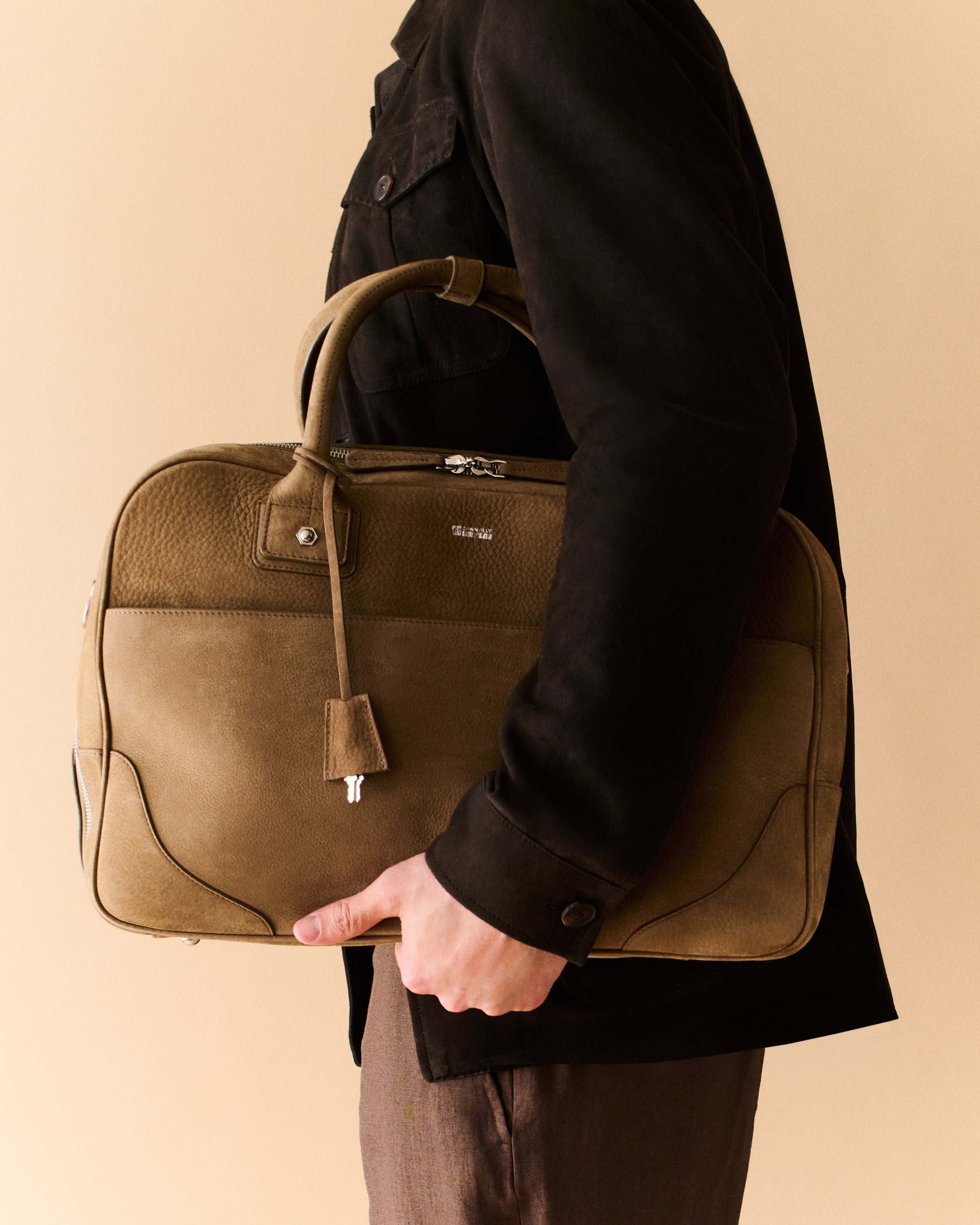 Handmade fine leather bags, totes and luggage from Connolly, London